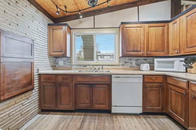 6508 Birchdale Drive, Fort Wayne, IN 46815