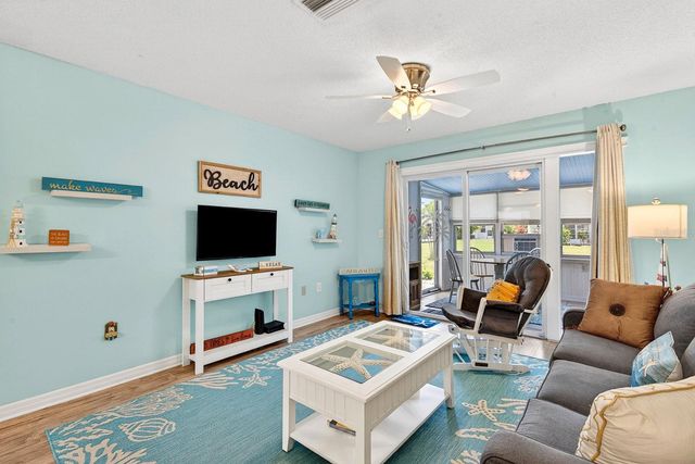 5055 LIVE OAK CIRCLE 5055, Bradenton, FL 34207