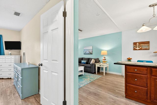 5055 LIVE OAK CIRCLE 5055, Bradenton, FL 34207
