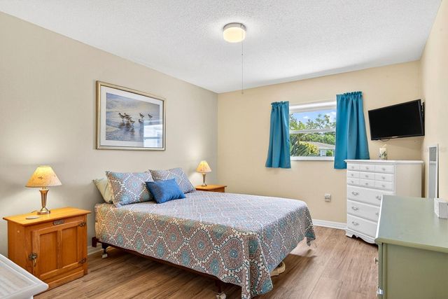 5055 LIVE OAK CIRCLE 5055, Bradenton, FL 34207