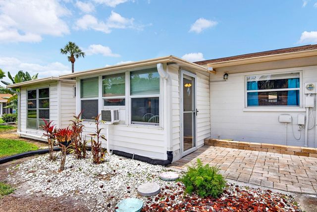 5055 LIVE OAK CIRCLE 5055, Bradenton, FL 34207