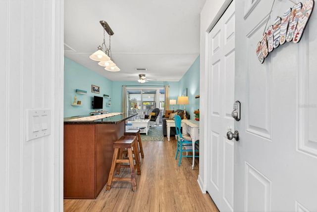 5055 LIVE OAK CIRCLE 5055, Bradenton, FL 34207