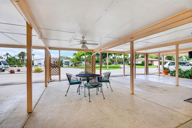 5055 LIVE OAK CIRCLE 5055, Bradenton, FL 34207