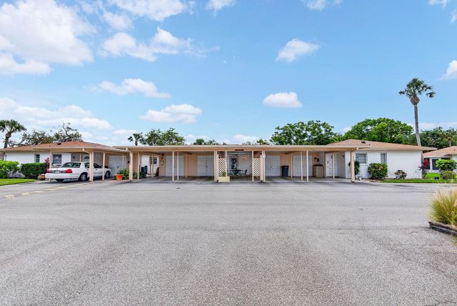 5055 LIVE OAK CIRCLE 5055, Bradenton, FL 34207