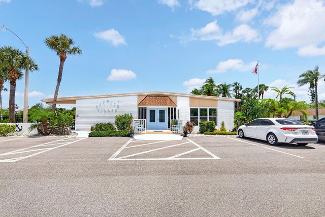 5055 LIVE OAK CIRCLE 5055, Bradenton, FL 34207