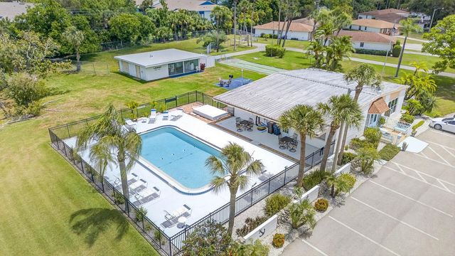 5055 LIVE OAK CIRCLE 5055, Bradenton, FL 34207