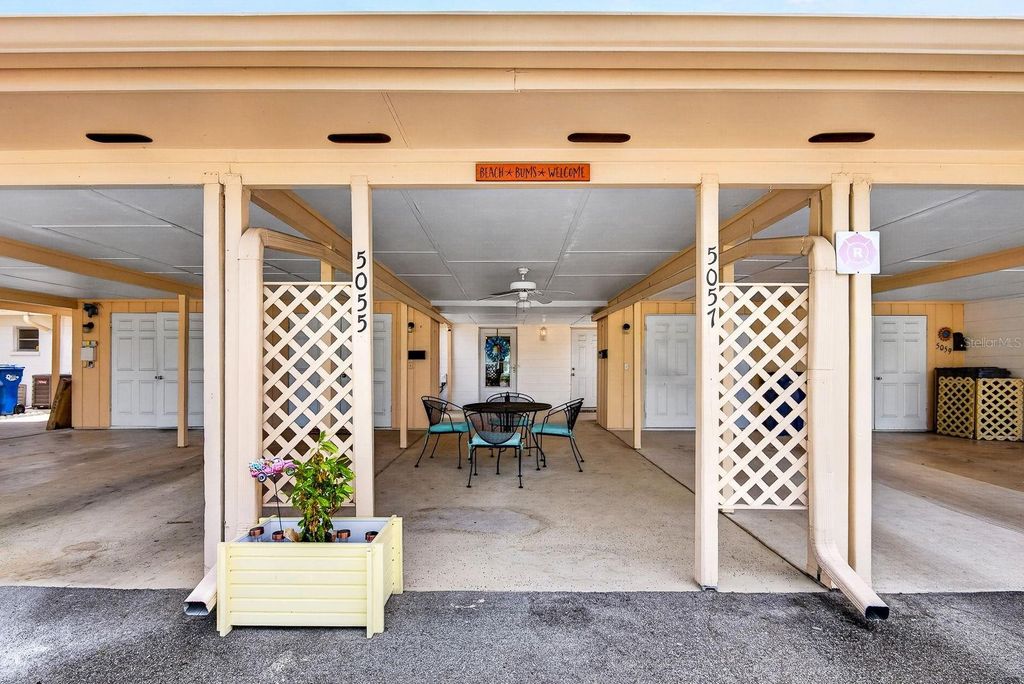 5055 LIVE OAK CIRCLE 5055, Bradenton, FL 34207