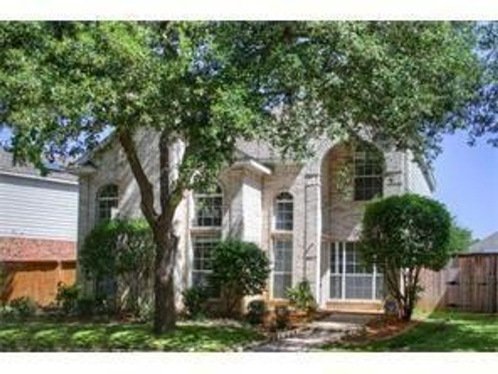 907 Canal, Irving, TX 75063