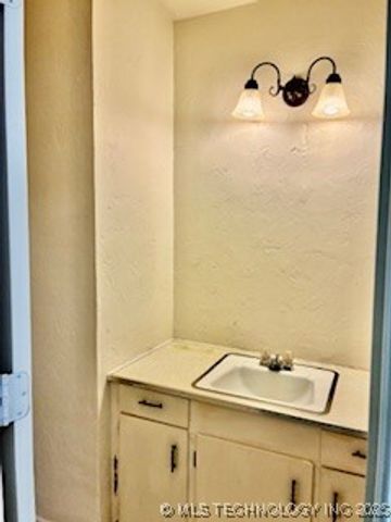 1407 S 9th Street, Mcalester, OK 74501