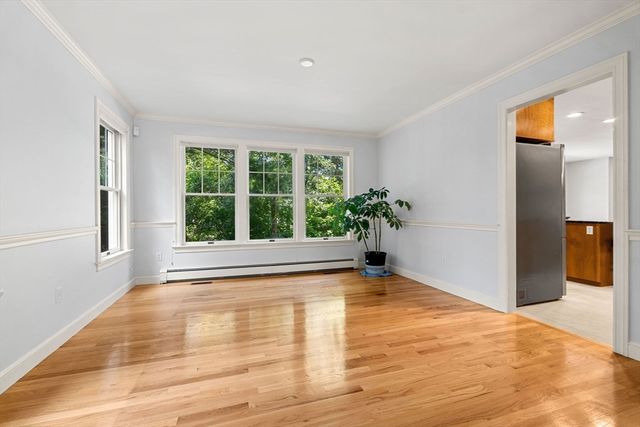 6 Davey Ln, Winchester, MA 01890