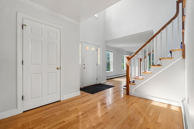 6 Davey Ln, Winchester, MA 01890