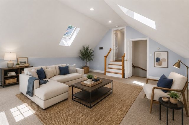 6 Davey Ln, Winchester, MA 01890