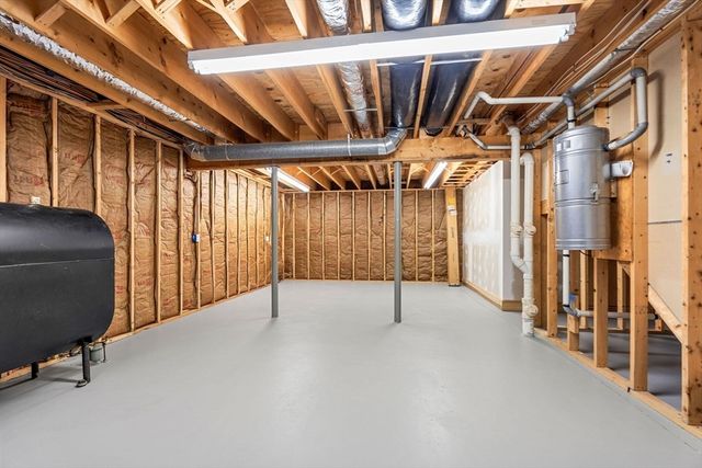 6 Davey Ln, Winchester, MA 01890