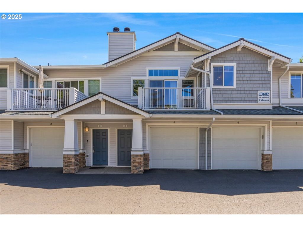 13682 Sw HALL Blvd 4, Tigard, OR 97223