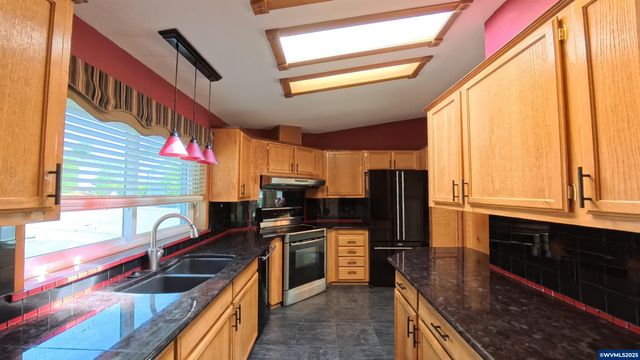 2120 Robins (#2) Ln SE 2, Salem, OR 97306