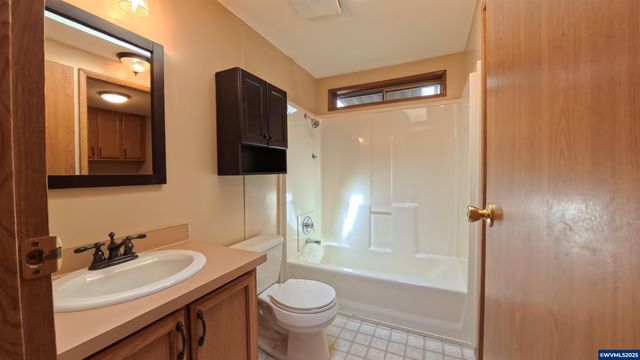 2120 Robins (#2) Ln SE 2, Salem, OR 97306