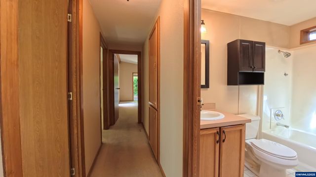 2120 Robins (#2) Ln SE 2, Salem, OR 97306