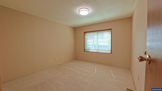 2120 Robins (#2) Ln SE 2, Salem, OR 97306