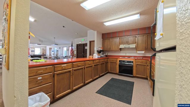 2120 Robins (#2) Ln SE 2, Salem, OR 97306