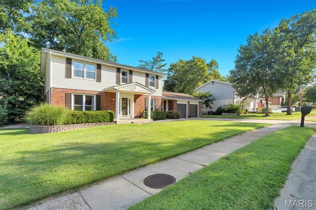 432 Glan Tai Drive, Manchester, MO 63011
