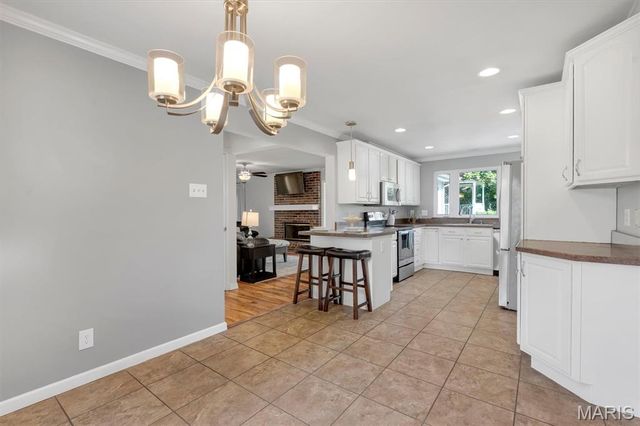 432 Glan Tai Drive, Manchester, MO 63011