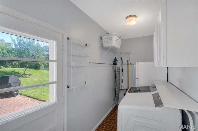 432 Glan Tai Drive, Manchester, MO 63011