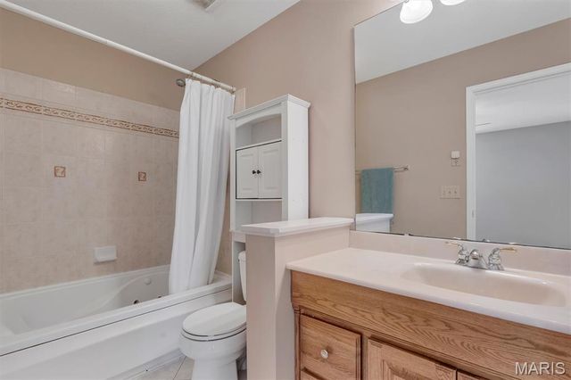 432 Glan Tai Drive, Manchester, MO 63011