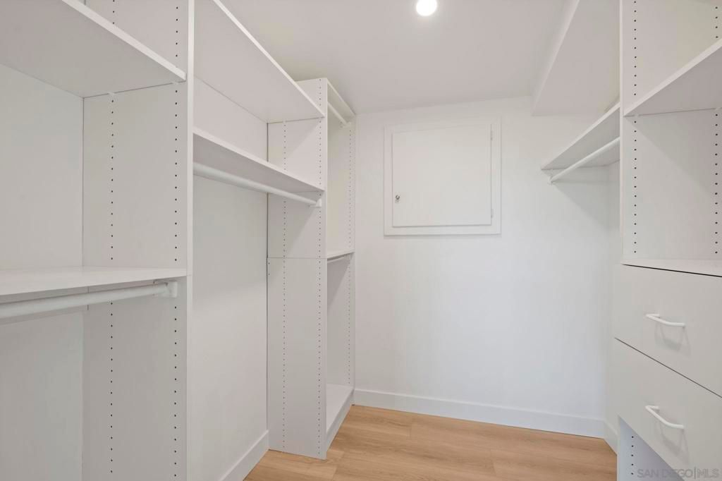 Image 14 of property listing at 11228 Constellation Dr., El Cajon, CA 92020