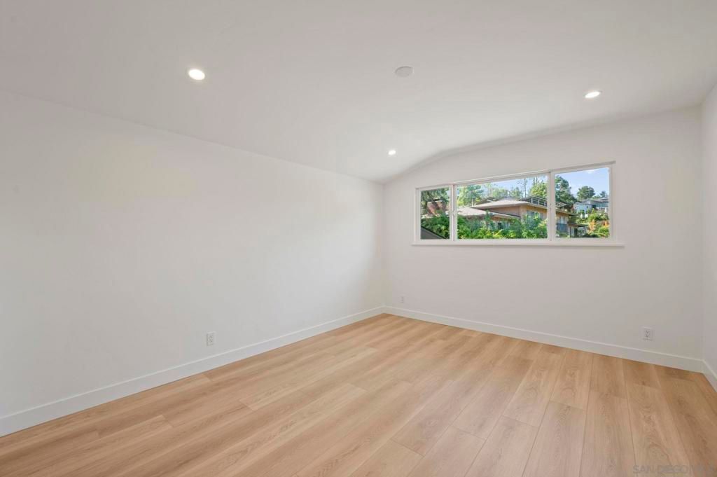 Image 15 of property listing at 11228 Constellation Dr., El Cajon, CA 92020