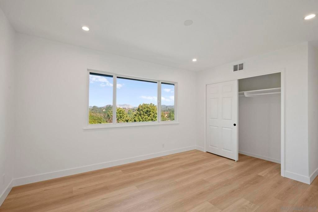 Image 18 of property listing at 11228 Constellation Dr., El Cajon, CA 92020