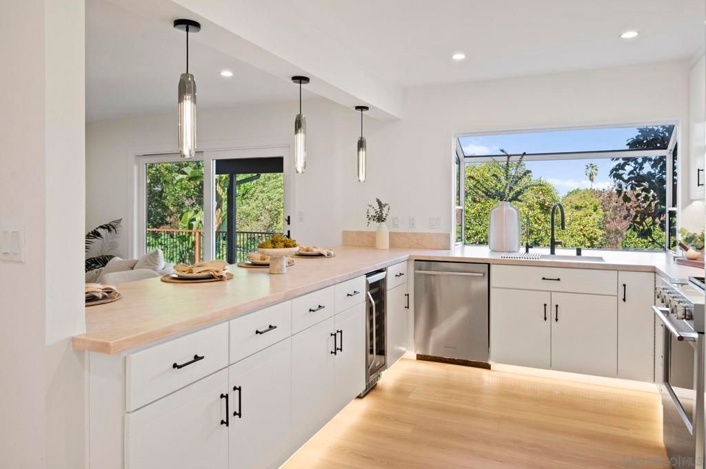 Image 24 of property listing at 11228 Constellation Dr., El Cajon, CA 92020