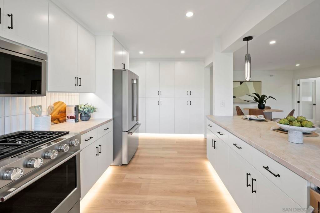 Image 25 of property listing at 11228 Constellation Dr., El Cajon, CA 92020