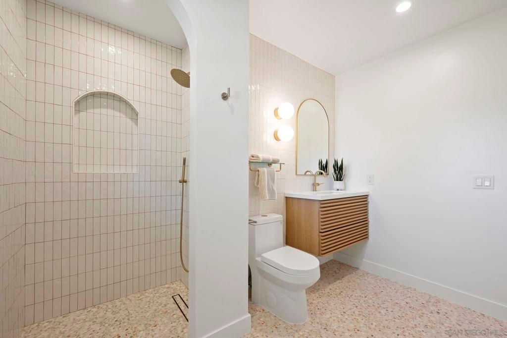 Image 45 of property listing at 11228 Constellation Dr., El Cajon, CA 92020