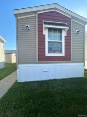 2371 Maple Drive, Fenton, MI 48430