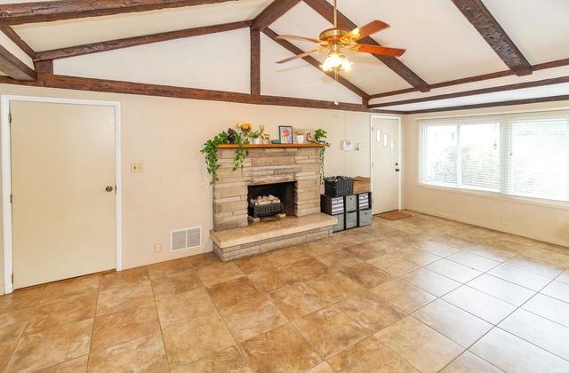 601 W Mill Road, Evansville, IN 47710