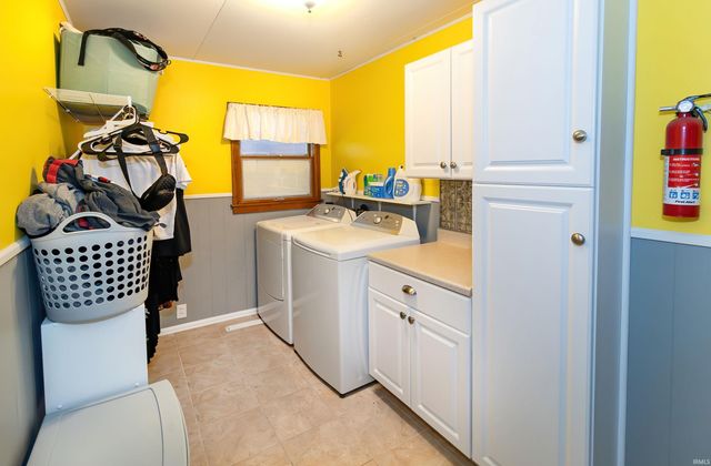 601 W Mill Road, Evansville, IN 47710
