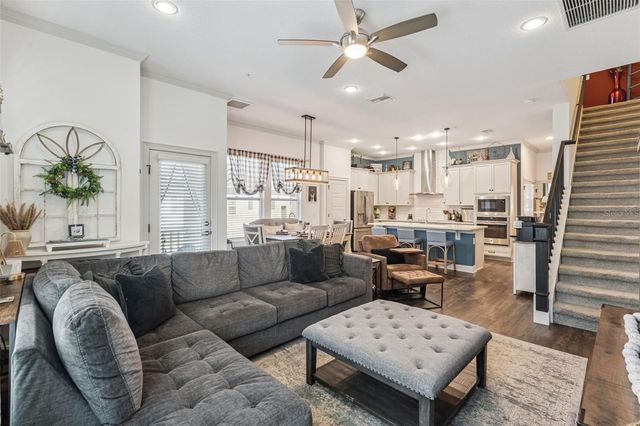 1015 LYCHEE COURT, Lake Mary, FL 32746