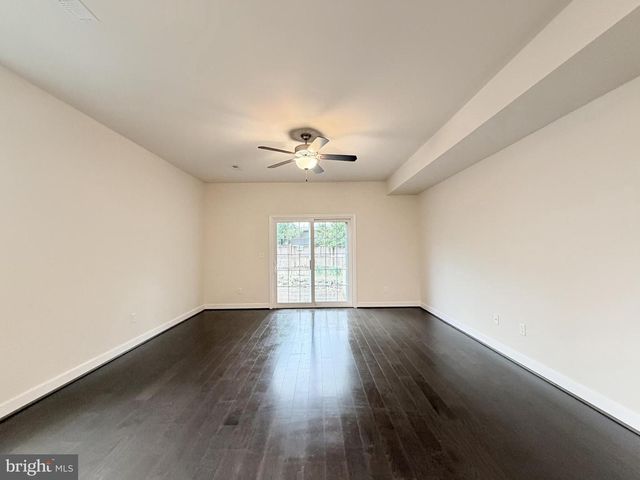 606 SHEPHERD ST, Fredericksburg, VA 22401