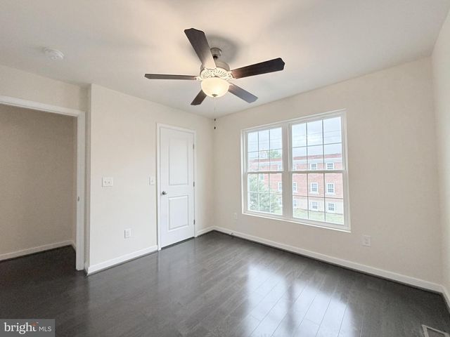 606 SHEPHERD ST, Fredericksburg, VA 22401