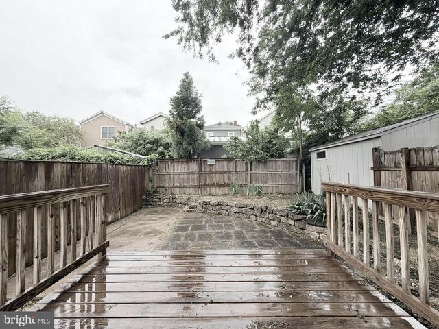 606 SHEPHERD ST, Fredericksburg, VA 22401