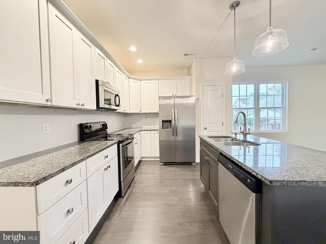 606 SHEPHERD ST, Fredericksburg, VA 22401