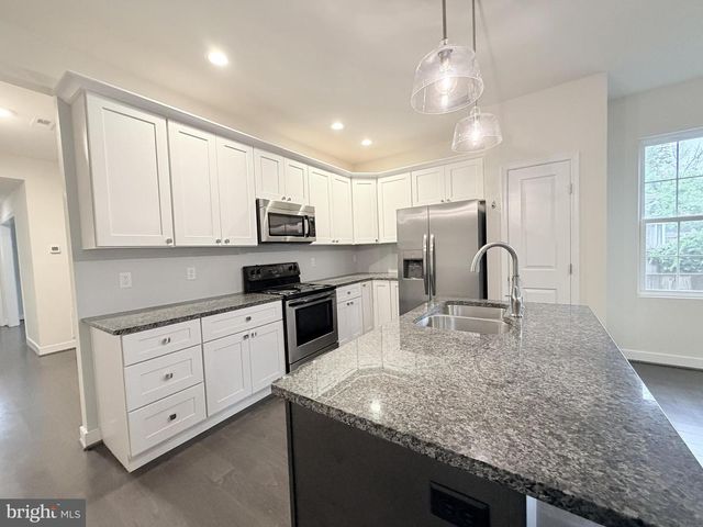 606 SHEPHERD ST, Fredericksburg, VA 22401