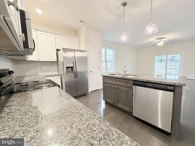 606 SHEPHERD ST, Fredericksburg, VA 22401