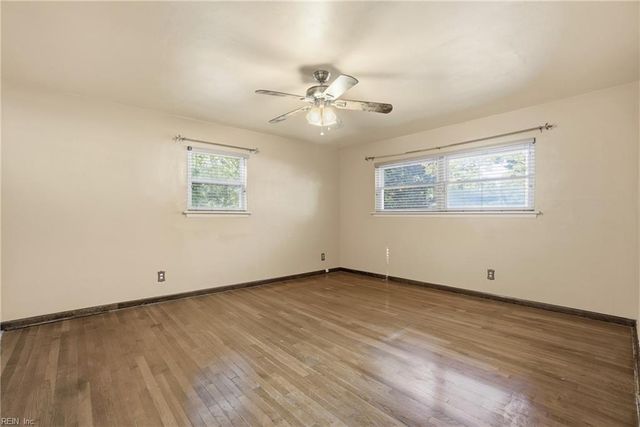 512 Kirkwood LN, Virginia Beach, VA 23452
