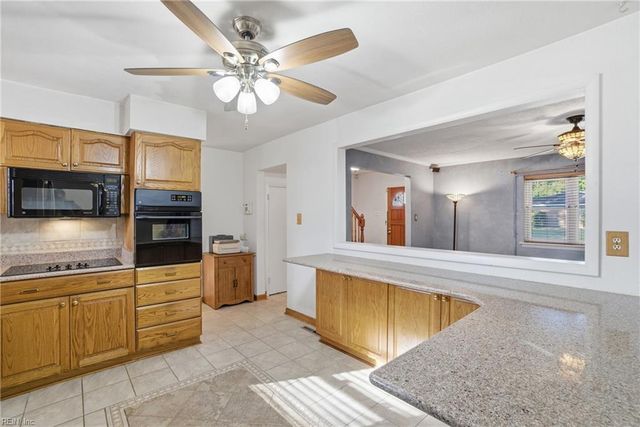 512 Kirkwood LN, Virginia Beach, VA 23452