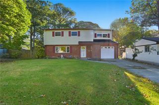 512 Kirkwood LN, Virginia Beach, VA 23452