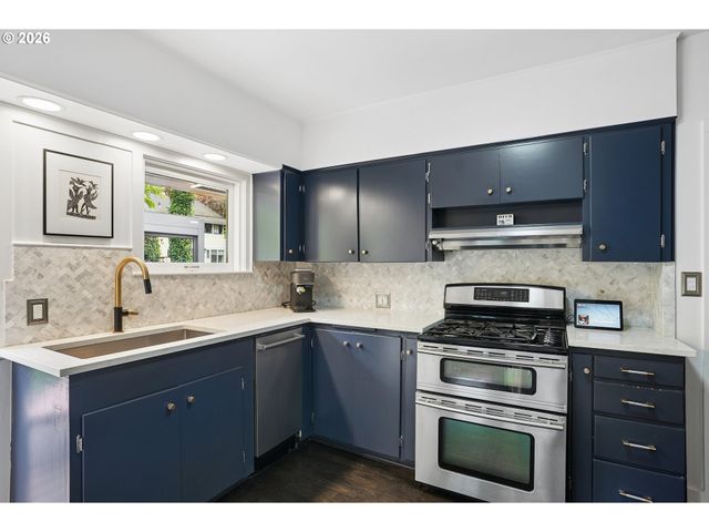 2730 Sw OLD ORCHARD Rd, Portland, OR 97201