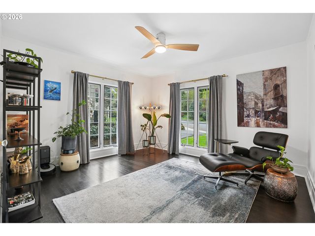 2730 Sw OLD ORCHARD Rd, Portland, OR 97201