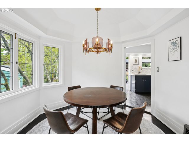 2730 Sw OLD ORCHARD Rd, Portland, OR 97201