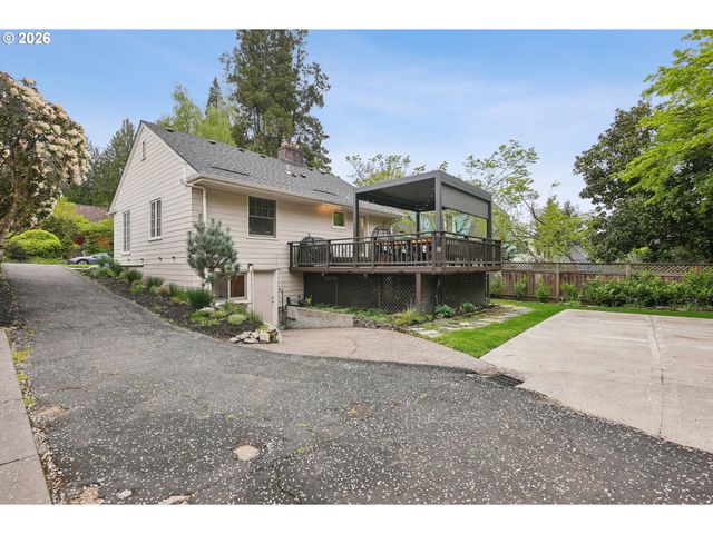 2730 Sw OLD ORCHARD Rd, Portland, OR 97201